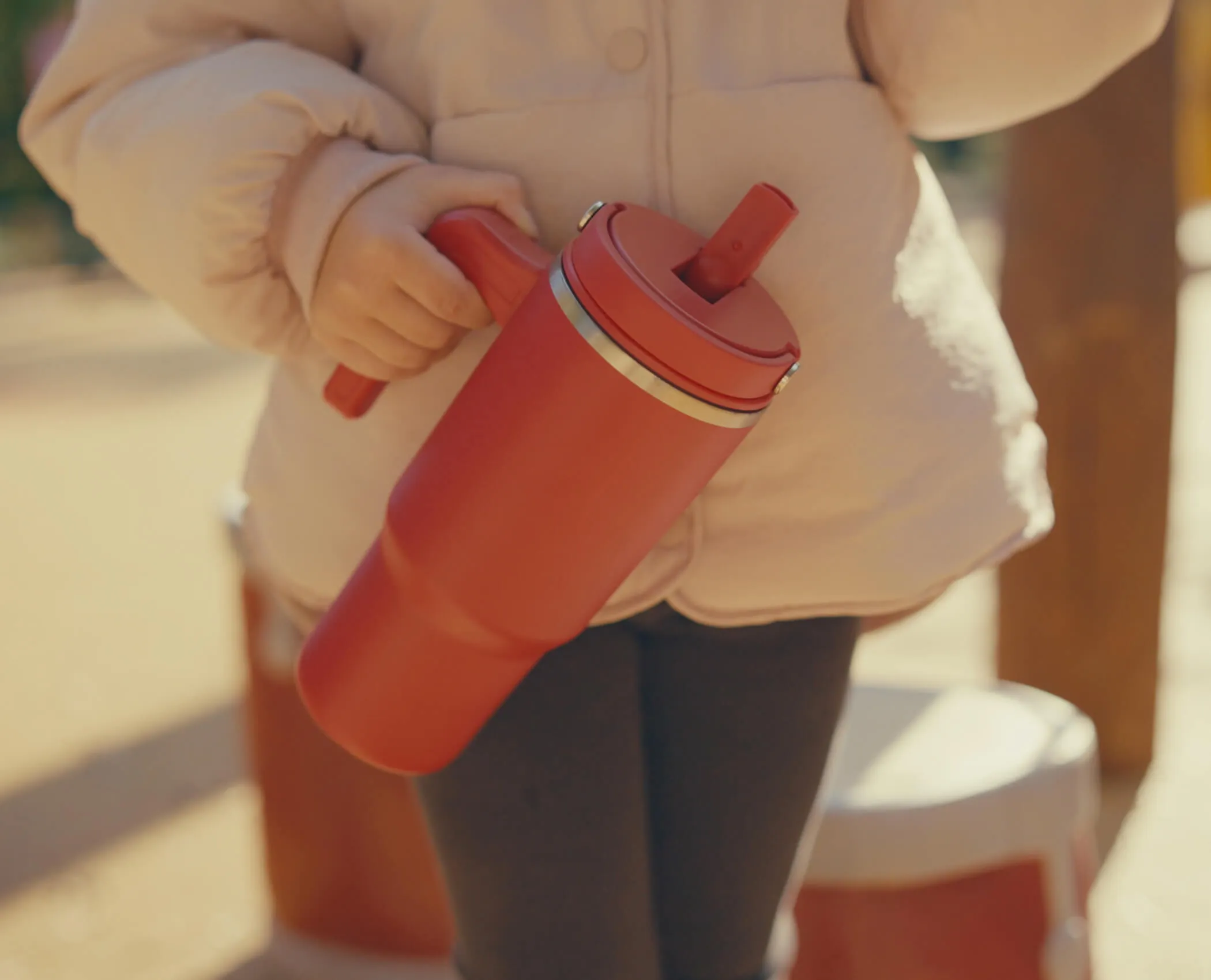 18oz Voyager Kid's With Handle and Straw Lid