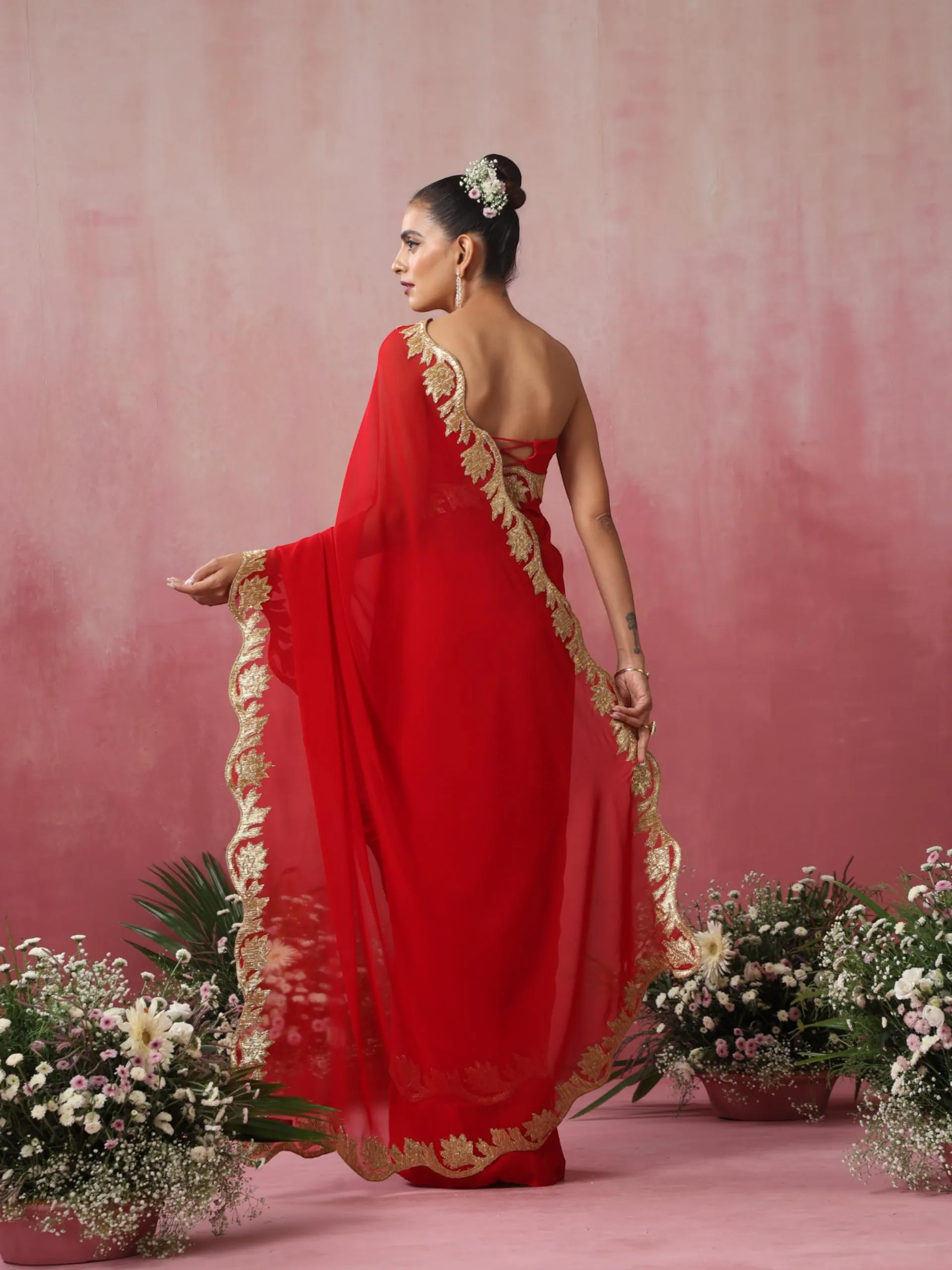 Glamazing Red Gold Embroidered Saree with Blouse Fabric
