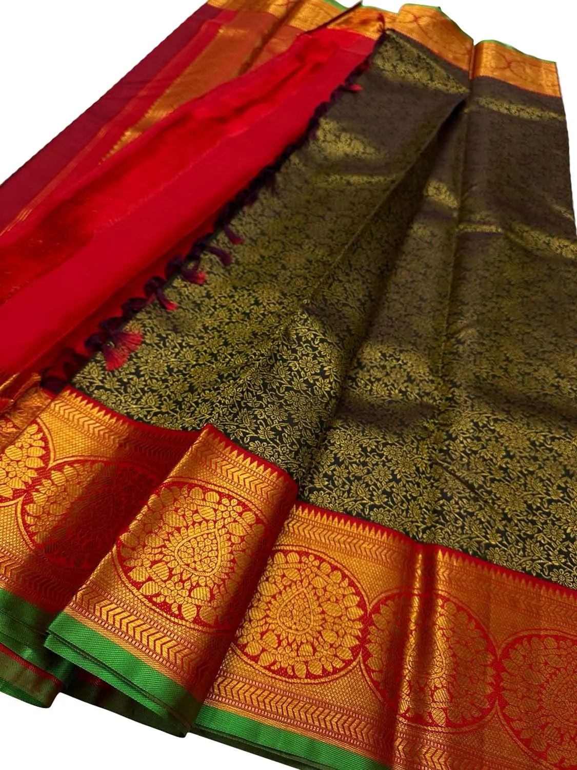Green Handloom Kanjeevaram Pure Silk Saree - Elegant and Luxurious
