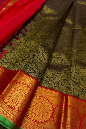 Green Handloom Kanjeevaram Pure Silk Saree - Elegant and Luxurious