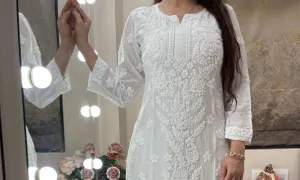 White Rose Garden: 3D Viscose Embroidered Kurti
