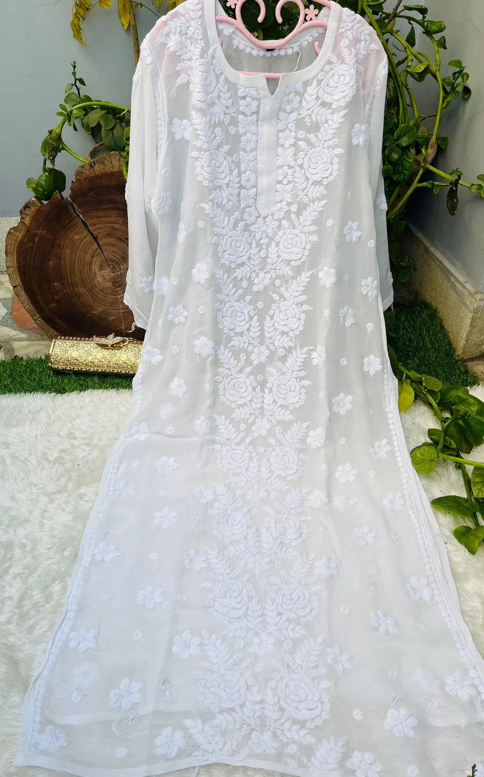 White Rose Garden: 3D Viscose Embroidered Kurti